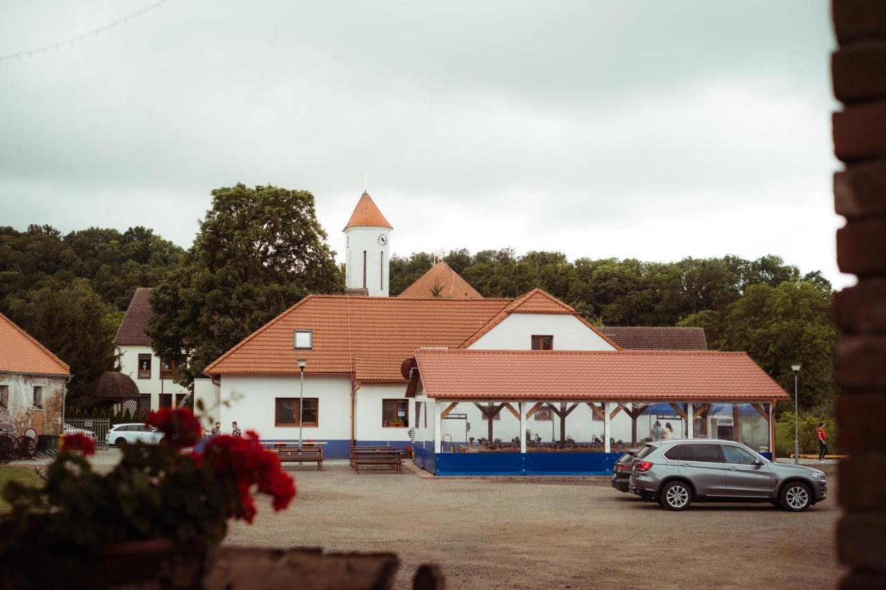 Cechuv Dvur Louka (South Moravian) Exterior foto